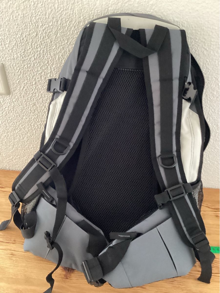 Zaini: Rucksack mit diversen Innen und Aussentaschen – Nuovo (secondo la descrizione) da Wassen UR venduto da SABDOM 3