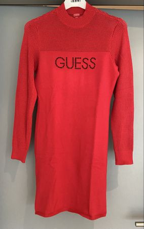 Robe pull Guess rouge, taille S, parfait pour l'hiver!