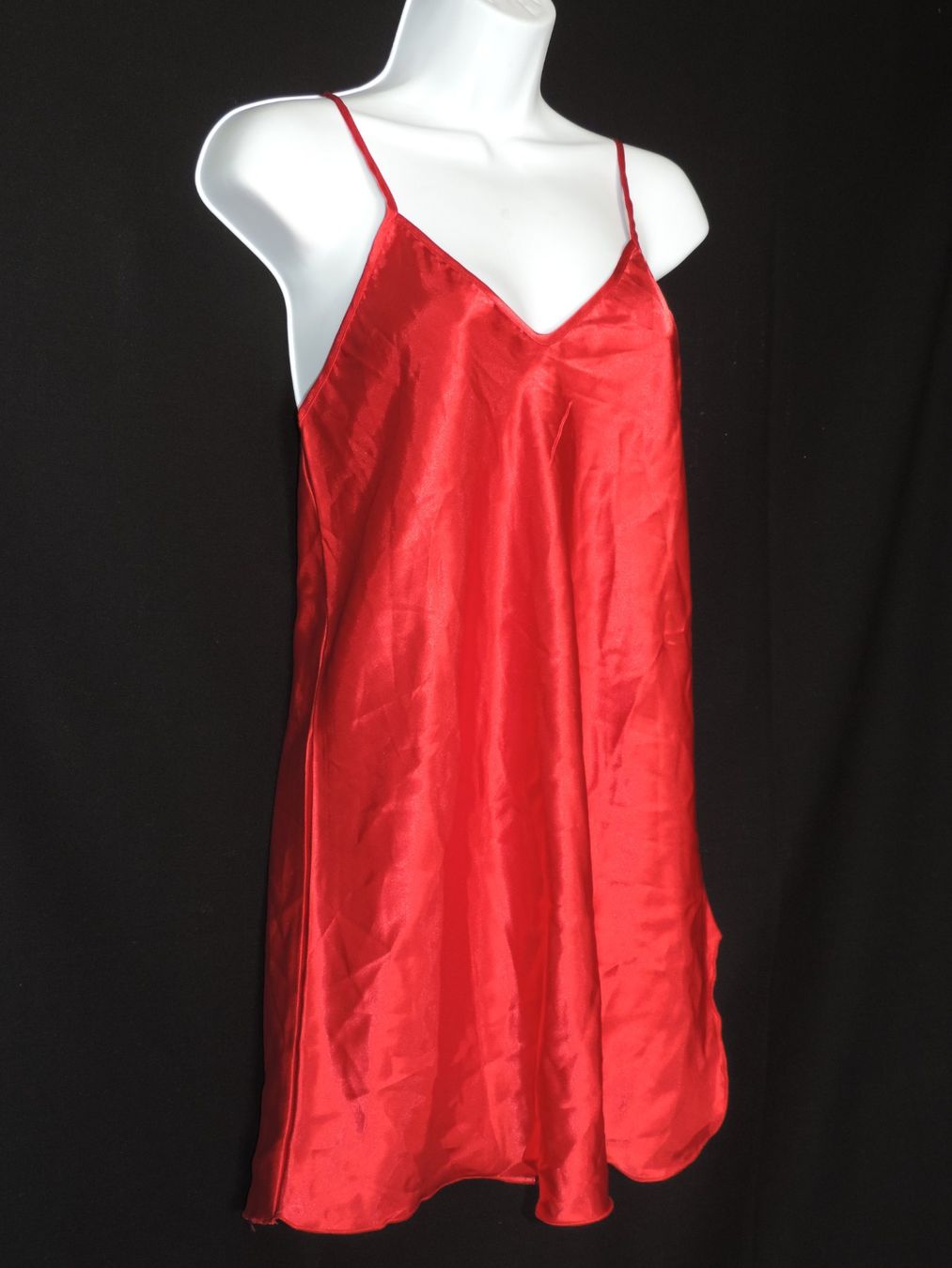 Altra biancheria intima: chemise de nuit satinée rouge – Usato da Genève venduto da Axelle333 5