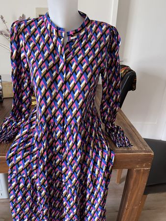 Robe longue YAS  géométrique S parfaite pour l’été comme neu