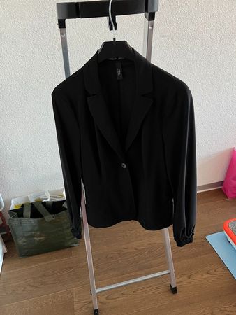 Damen Blazer Marc Cain schwarz neuwertig, Grösse 2