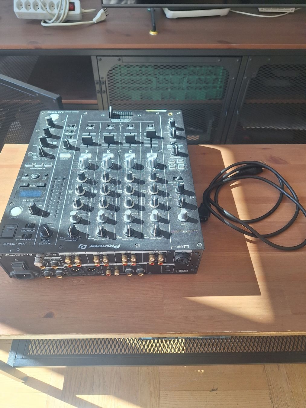 Pioneer Console di mixaggio: pionner DJM 750 MK2 – Usato da Genève venduto da BARNA1899 1
