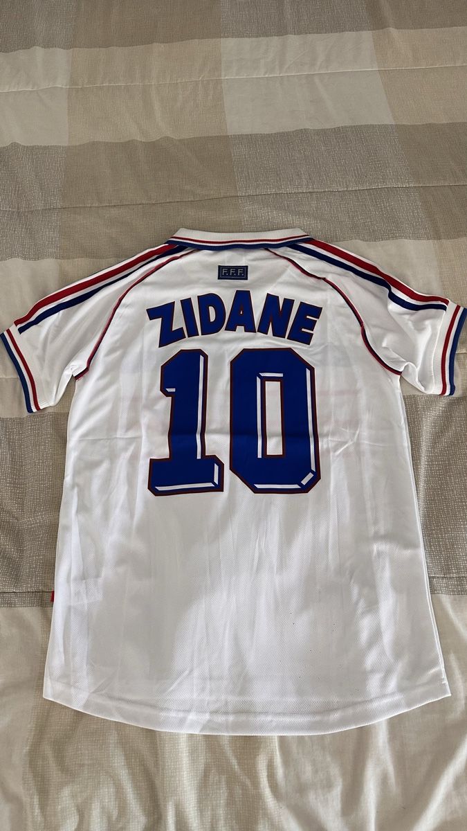 Leibchen & Hosen: France Jersey - Zidane 10 – Neu (gemäss Beschreibung) aus Oberrieden von jon_5cl2