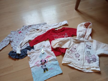 Babykleider Oberteil und Bodies