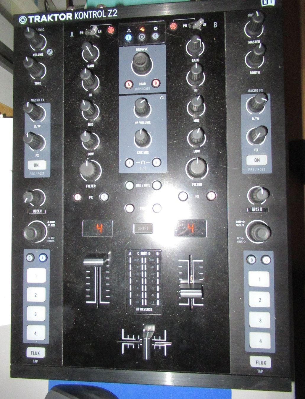 Traktor Console di mixaggio: Traktor Kontrol Z2 Native Instruments – Usato da Männedorf venduto da livesteam