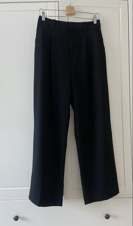 Uniqlo Pleated Wide Trousers Hosen Schwarz M