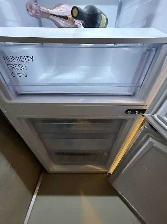 Frigoriferi: Réfrigérateur combiné Samsung  – Usato da St-Gingolph venduto da chr_5gtw 3