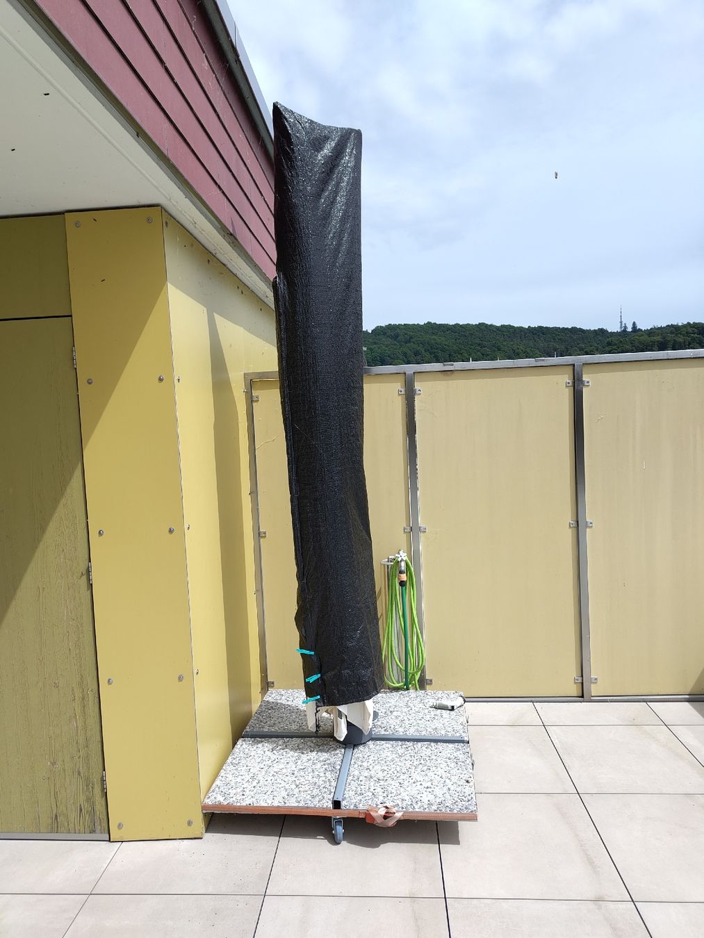 Sonnenschirme: Ampelschirm Salvador – Gebraucht aus Flurlingen von joe_9r2y 6