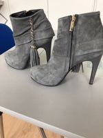 Graue Wildleder Stiefeletten von Elisabetta Franchi Neuwerti