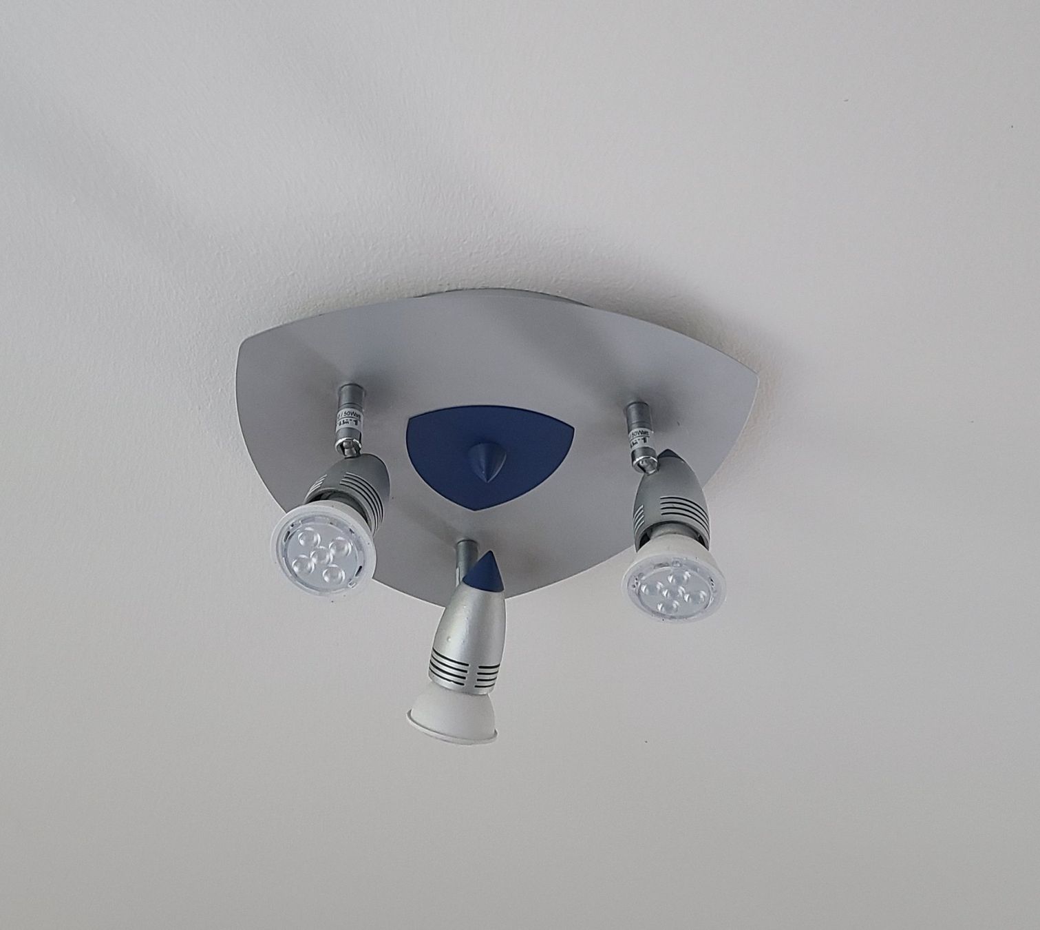 Kronleuchter & Deckenlampen: Design Deckenlampe, 3-flammig, Alu/Blau – Gebraucht aus Egg b. Zürich von alpenchueli 1
