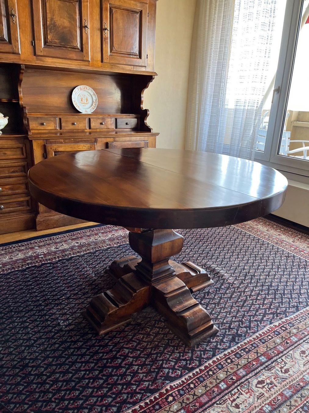 Tavoli: Table ronde / ovale en noyer massif – Usato da Romanel-s-Lausanne venduto da Galveston