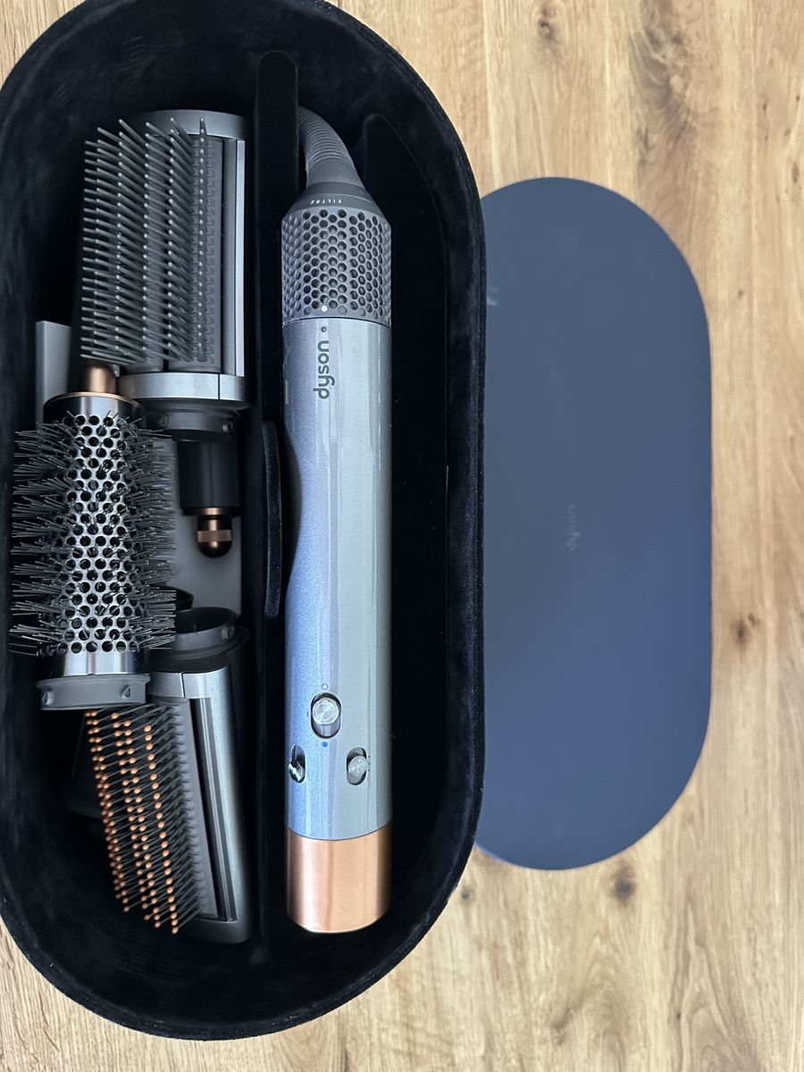 Dyson Sèche-cheveux: Dyson Airwrap – D'occasion à Frick par nad_b5xw 1