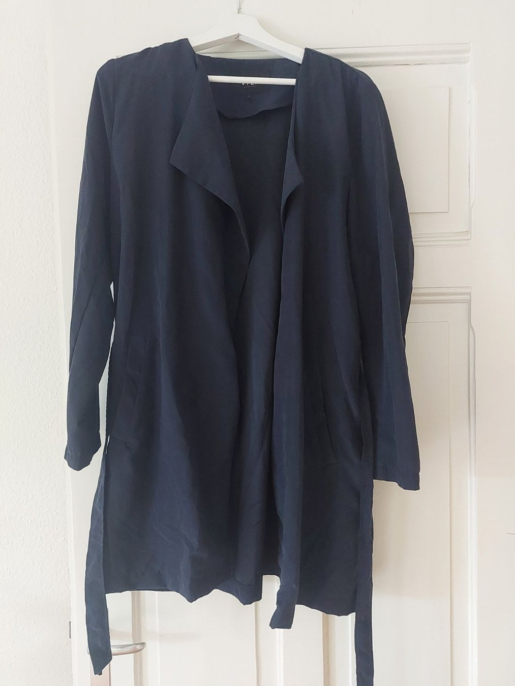 Vila Mäntel: Sommer-Trenchcoat Vila L – Gebraucht aus Luzern von isabelle033