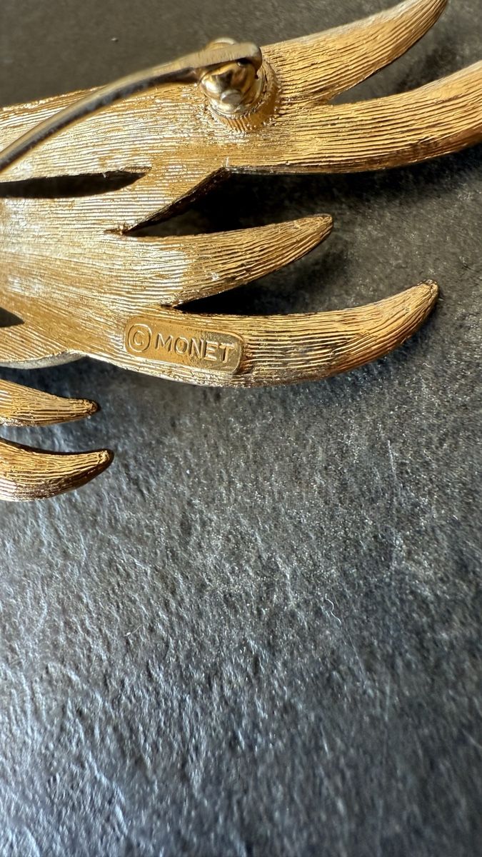 Broschen & Nadeln: Broche Vintage Monet dorée - Élégance intemporelle! – Defekt aus Nyon von stylevintage79 4