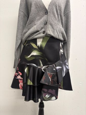 Ted Baker high waist Minirock 36 mit Volant schwarz
