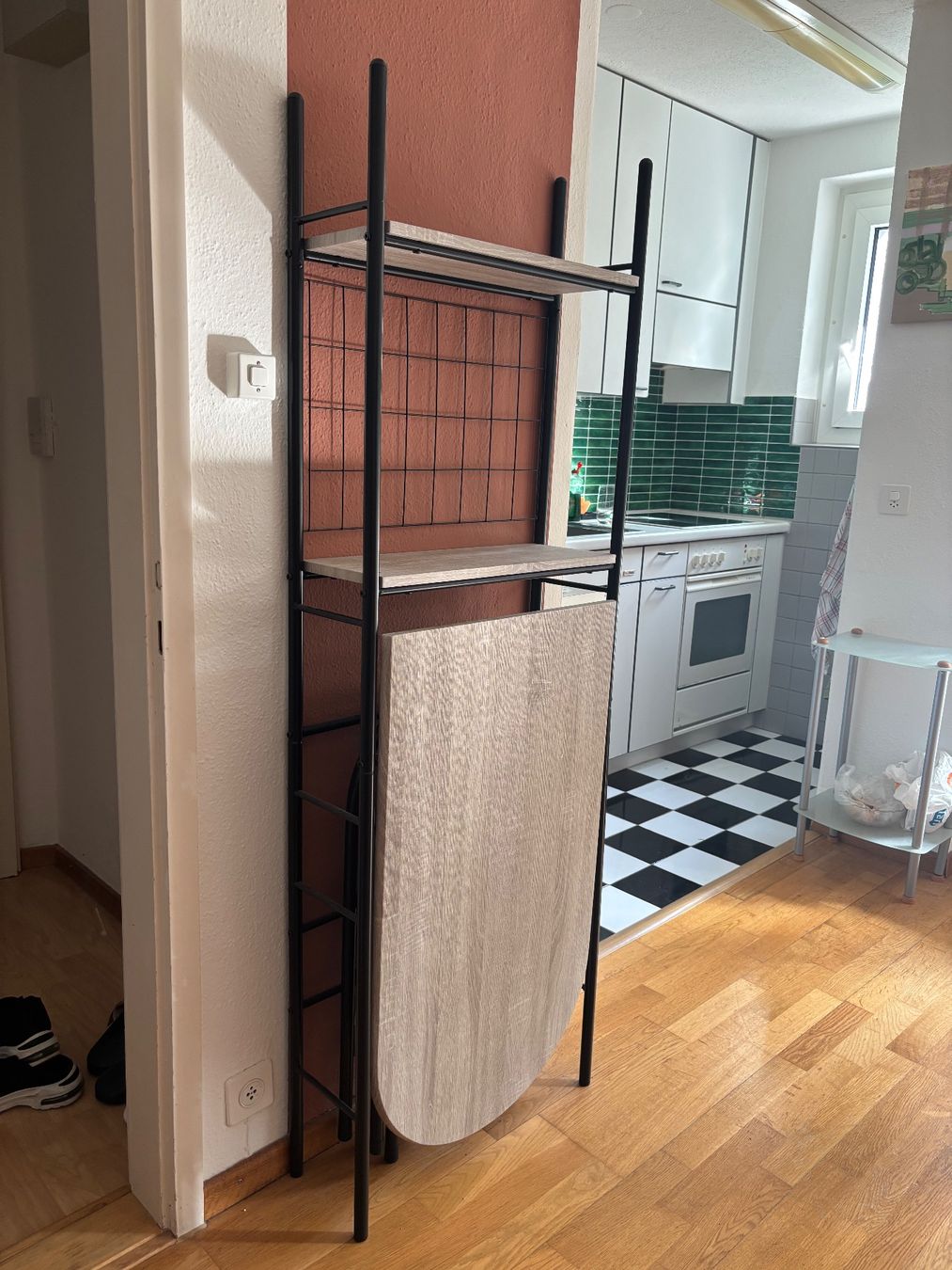 Tavoli: Wandklapptisch mit Regal und 2 Stühlen – Usato da Zürich venduto da jel_gh6h 3