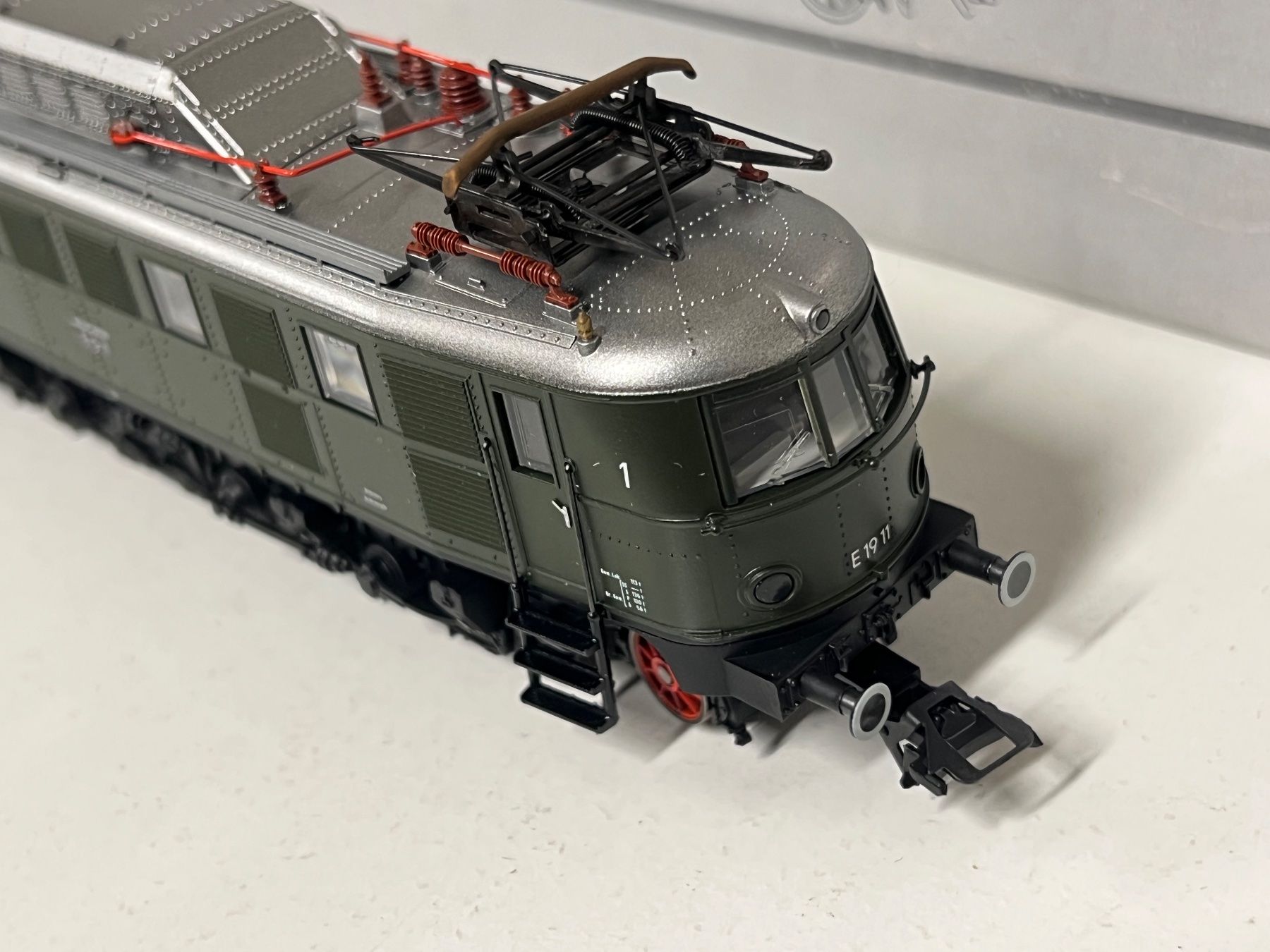 Märklin Modellini di ferrovie: Märklin 39190 BR E 19 H0 AC Digital – Usato da Geroldswil venduto da TopTrain54 4