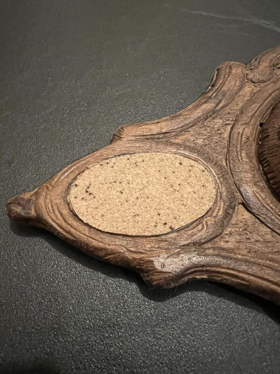 Tutte le decorazioni: antiker Zündholzhalter aus Holz mit Glasaugen. Eule – Usato da Lyss venduto da Schmuggler 4