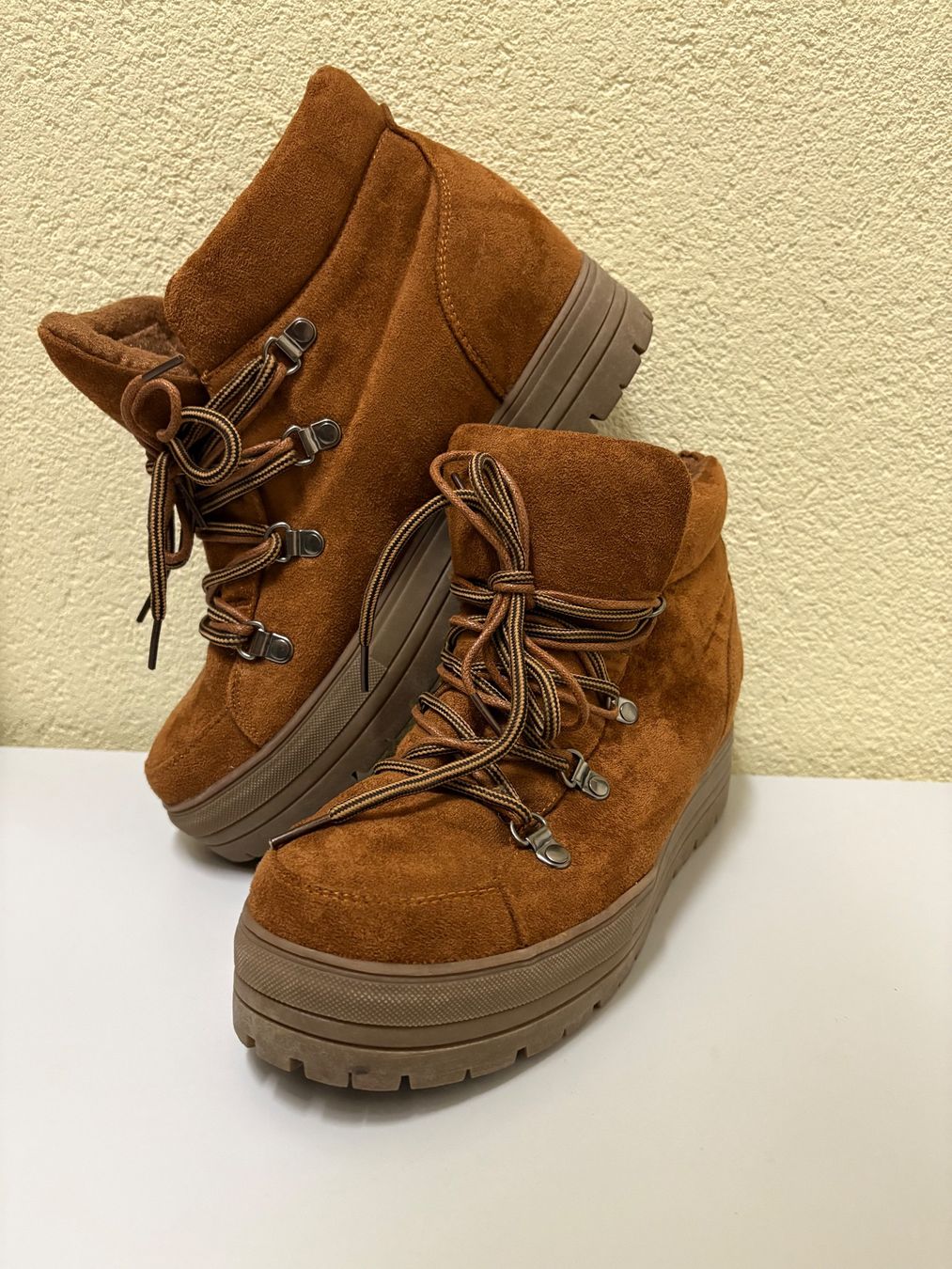 Scarpe da donna: Schuhe Gr.41 – Usato da Basel venduto da tif_m2h6 1