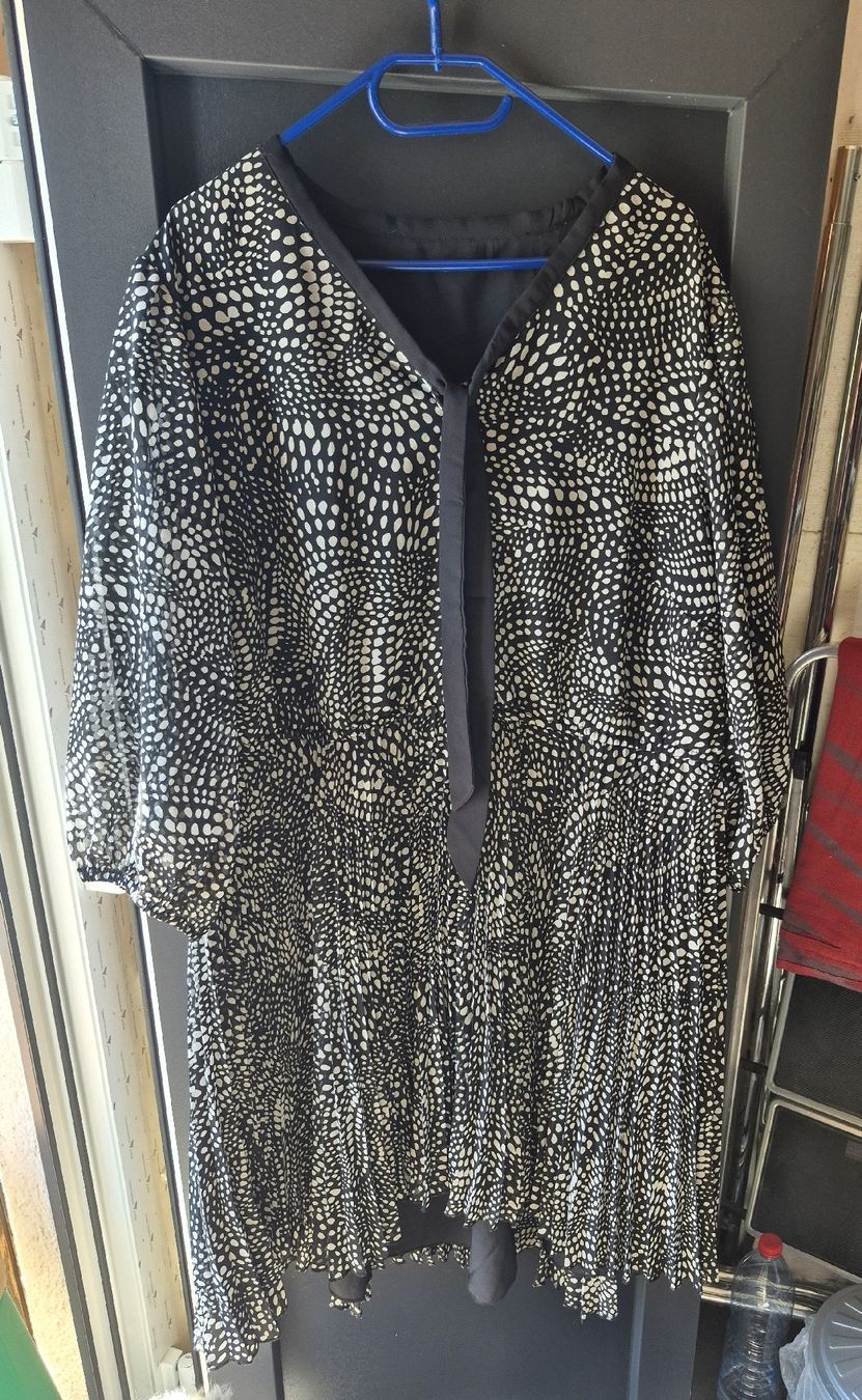 Vestiti: Kleid – Nuovo (secondo la descrizione) da Wislikofen venduto da Ana.Gomes 2