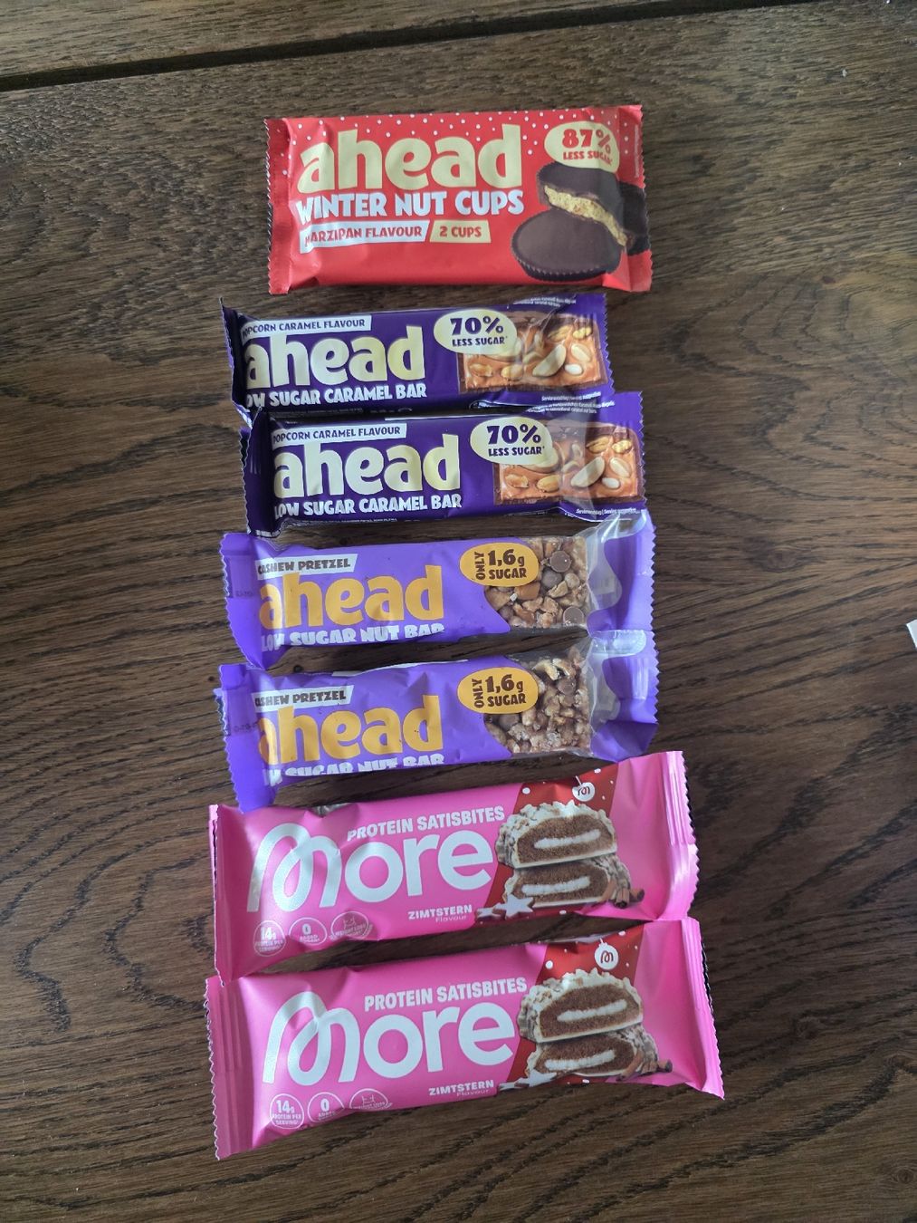 Cibi & Specialità: Diverse Proteinriegel und Suesses von Ahead und More – Nuovo e nell'imballaggio originale da Elgg venduto da Shugs 2