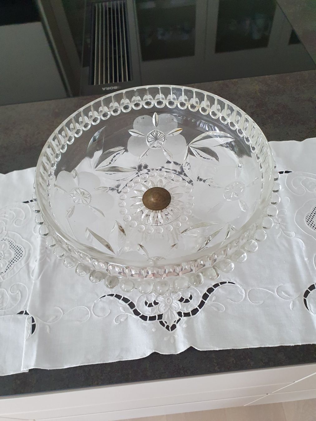 Bicchieri: Glas Obstschale mit Blumenmuster und Kugelfuss – Usato da Reinach venduto da 3Guggerli 6