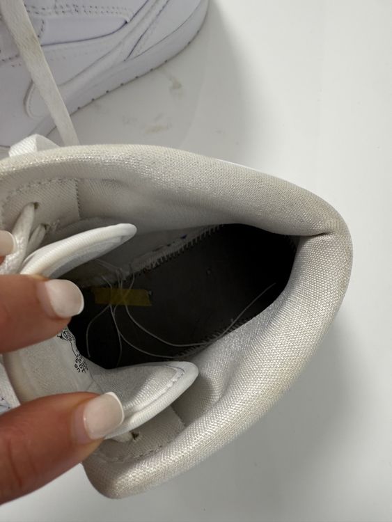 Nike Chaussures hommes: Nike Air Jordan 1 Mid Weiss Gr. 44.5 Sneaker – D'occasion à Emmenbrücke par Lalaloni 4