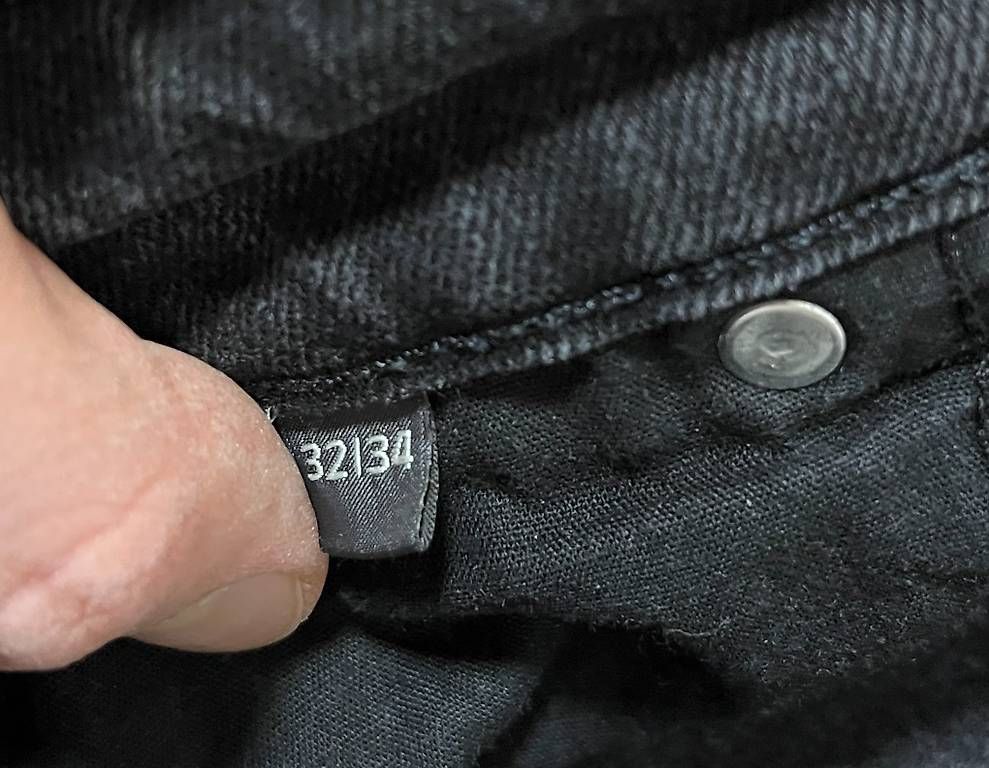 Esprit Jeans: Esprit Jeans schwarz 32/ 34 gebraucht – Usato da Herisau venduto da Skalay 2
