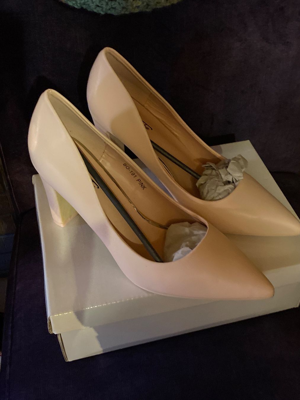 Damenschuhe: DAMEN SCHUHE PUMPS-ROSA – Neu und originalverpackt aus Meienried von ManuelaBoutique