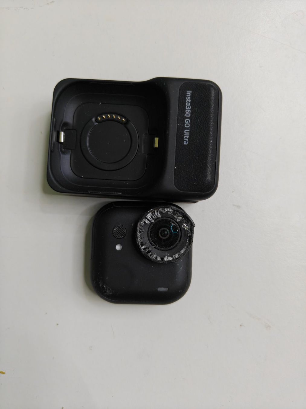 Insta360 Action Cam: INSTA360 GO Ultra Ab 30.Fr – Difettoso da Solothurn venduto da SDGG 1