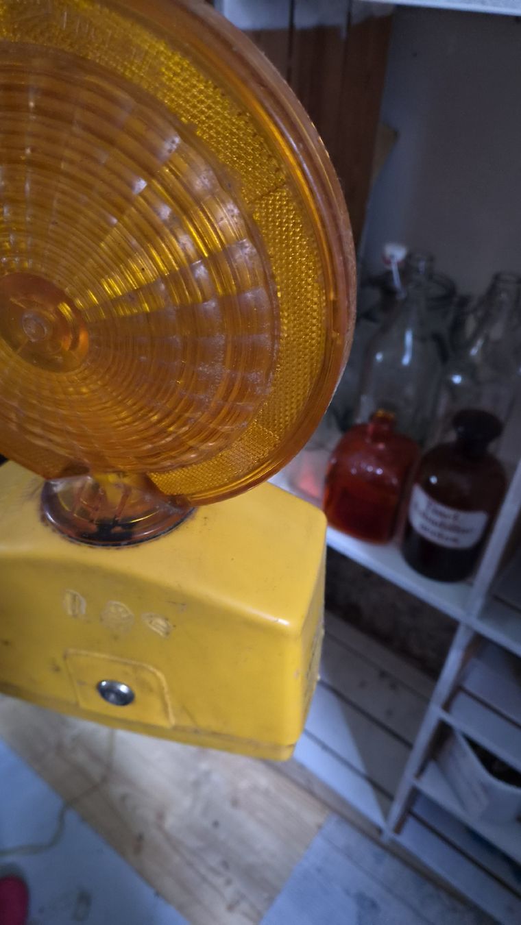 Lampade: Warnleuchte Dorman Smith TrafiLAMP gelb England  – Usato da Kölliken venduto da MissesBossTop1 4