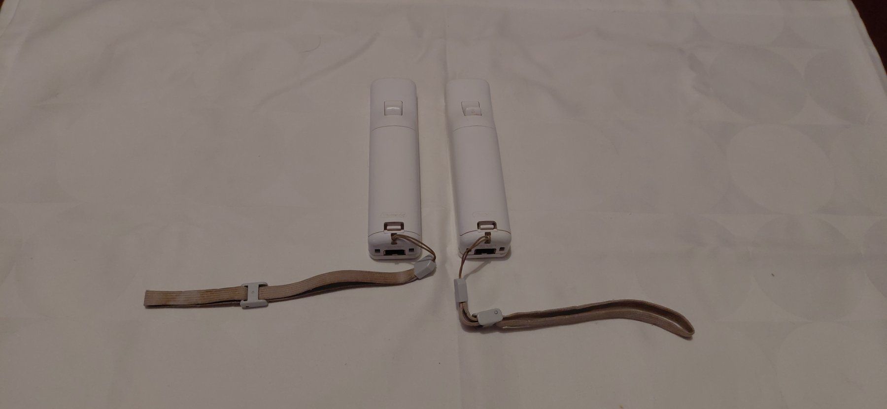 Manettes: 2x Wii  Remote   Original Weiss – D'occasion à Gretzenbach par Uli1980 1