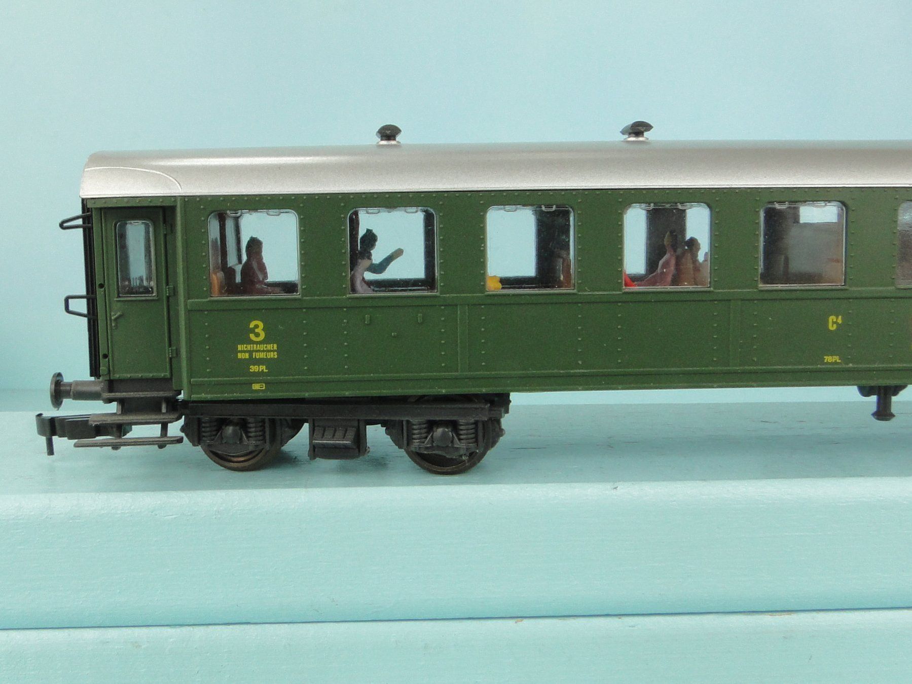 Roco Modellini di ferrovie: Roco H0 SBB C4 3 Kl. LED Beleuchtung – Usato da Bülach venduto da cann11 5