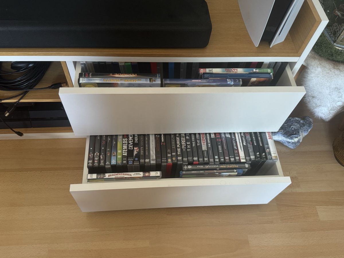 Conforama Meubles TV: TV-Möbel Holz mit Schubladen – D'occasion à Rüti ZH par Mysticphoenix.mel 2