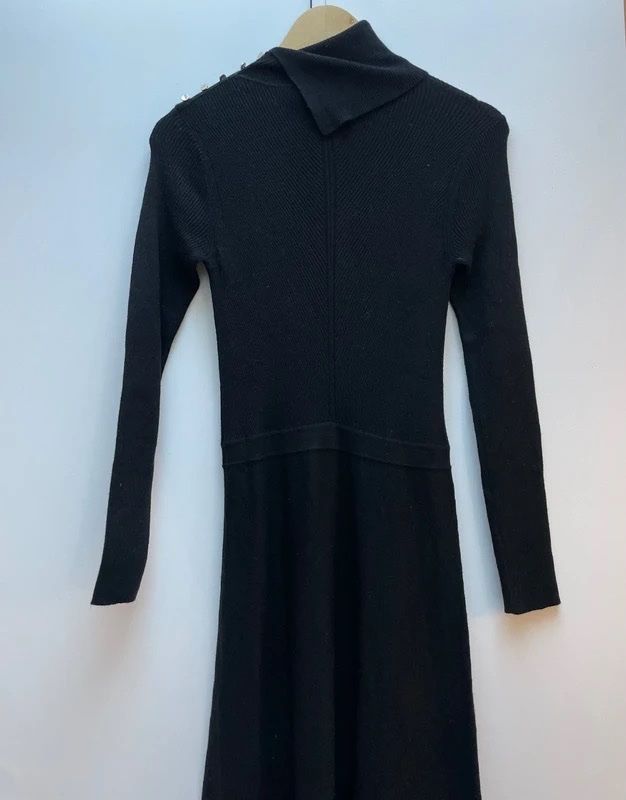 Massimo Dutti Vestiti: Massimo Dutti winter dress in size Small – Usato da Yverdon-les-Bains venduto da pen_bbz8 1