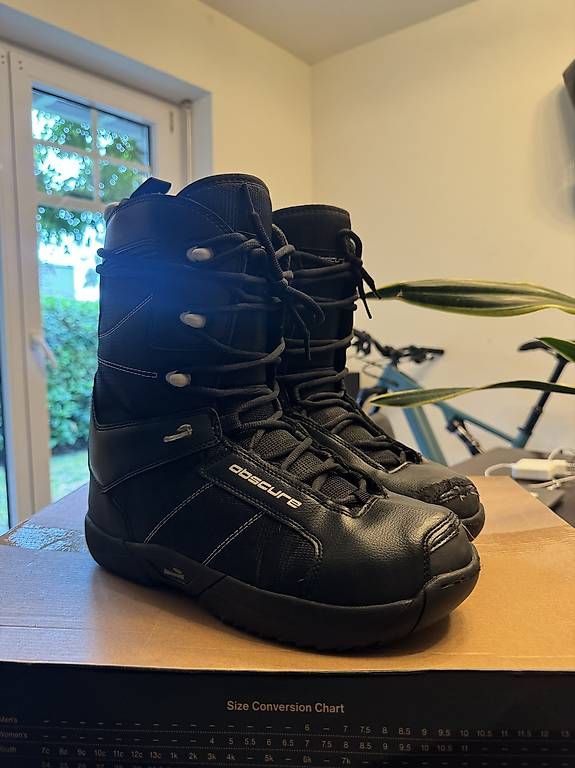 Chaussures hommes: Snowboardschuhe Gr. 44  – D'occasion à Bellikon par hundred 1