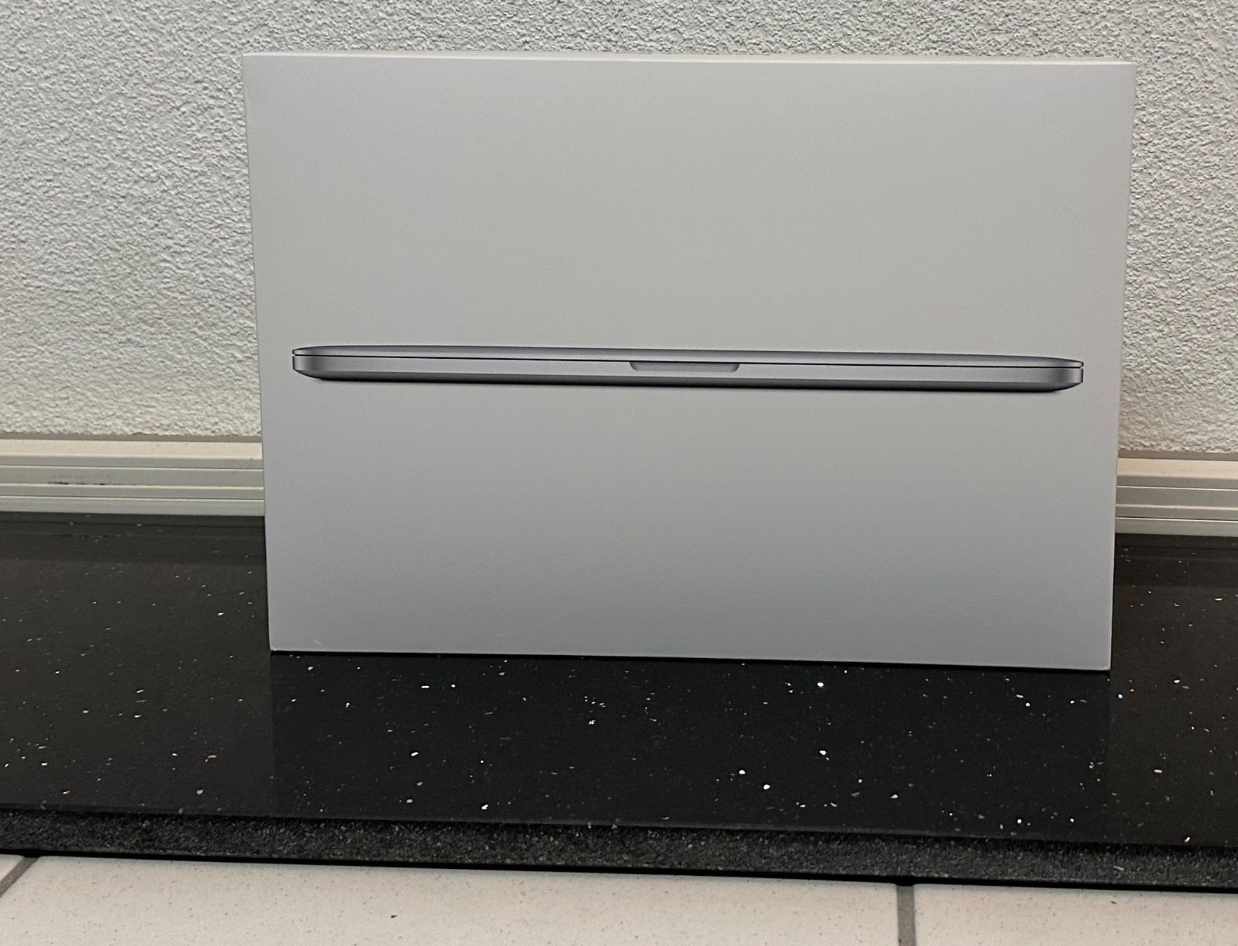 Apple Notebook: Apple: Carton de MacBook PRO 15.4'' sans MacBook Pro – Usato da fribourg venduto da gatoa