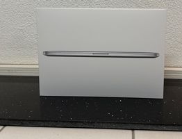Apple: Carton de MacBook PRO 15.4'' sans MacBook Pro