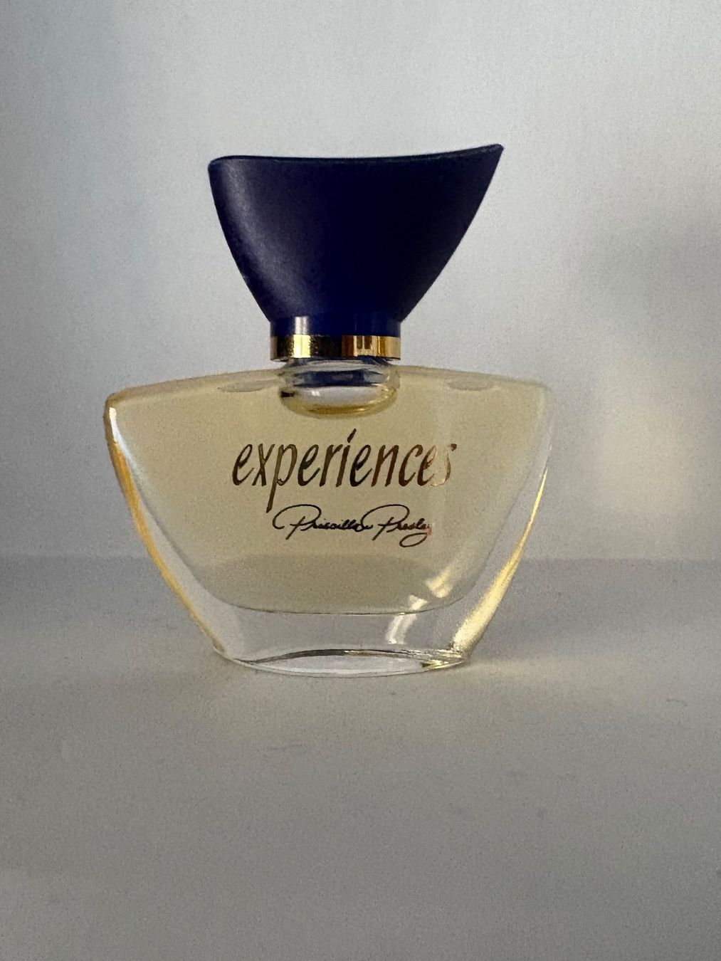 Profumi & Eau de Toilette: Miniature collection flacon parfum  "Expérience " P Presley – Usato da Crans  Montana venduto da proff 4