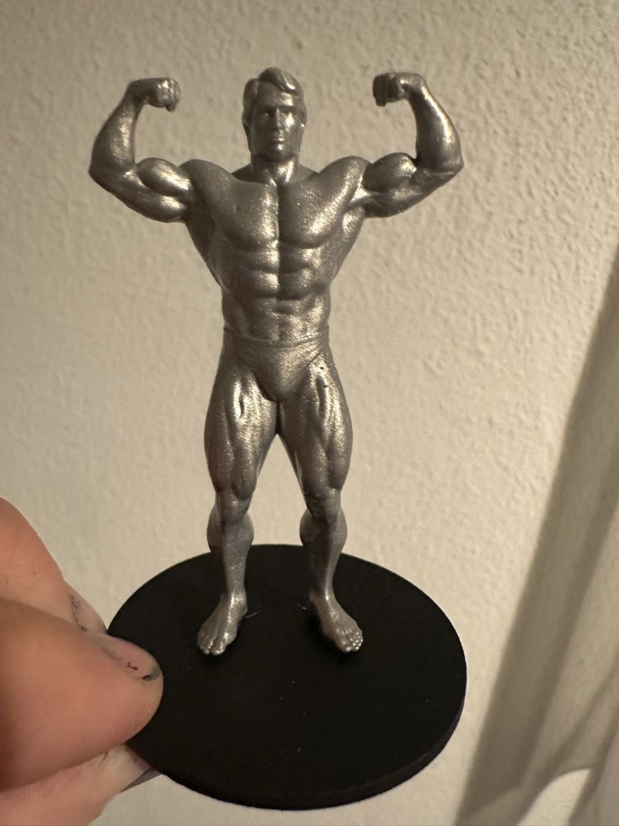 Statuette: 2 x Mini Arnold Schwarzenegger Bodybuilding Terminator – Usato da Schlieren venduto da Moviepropde 2