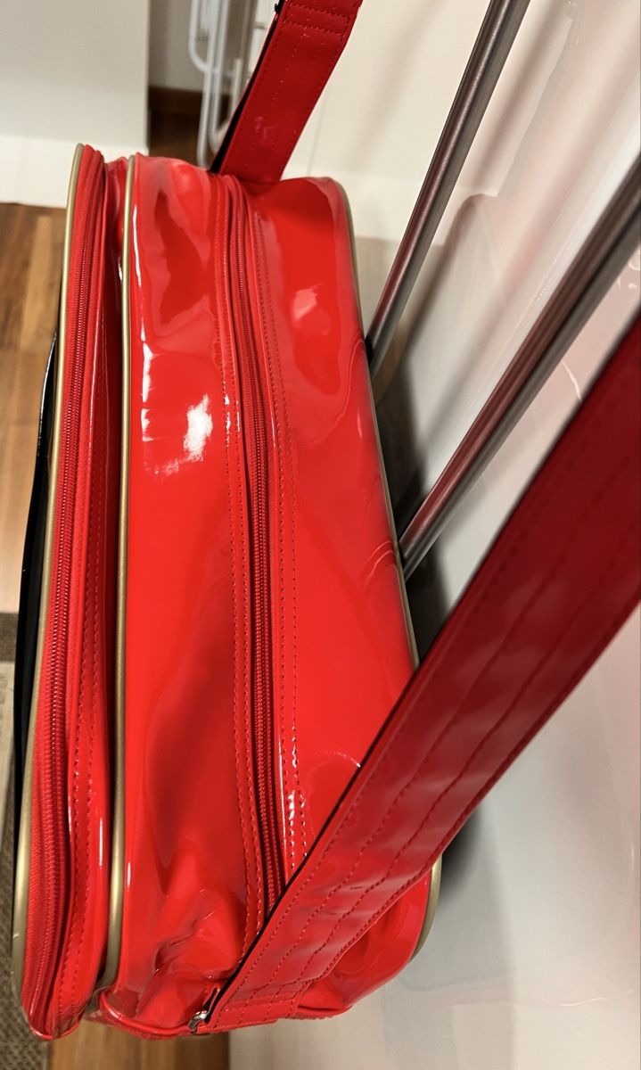 Adidas Taschen: Adidas Allzwecktasche Hochglanz  – Gebraucht aus Sevelen von Ritiplampi 5