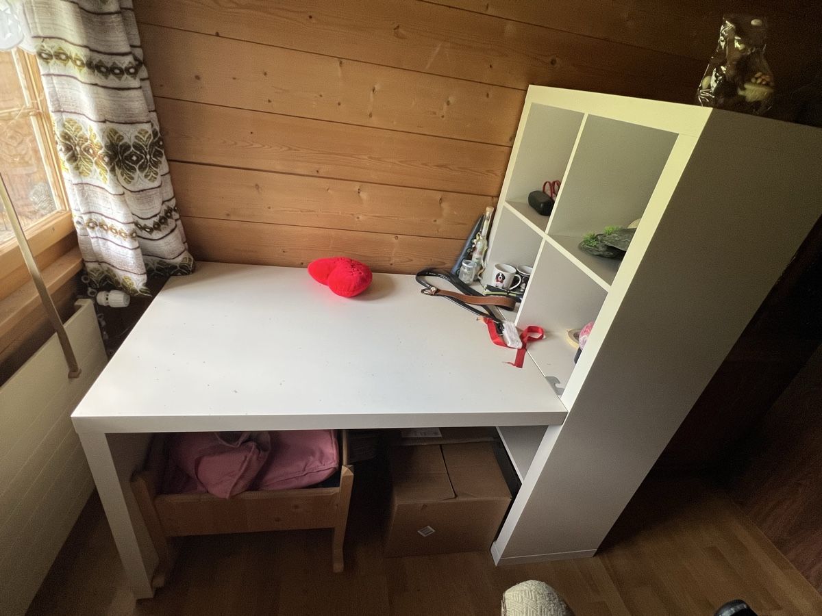 Schreibtische: Schreibtisch – Gebraucht aus Grub SG von lucifer08