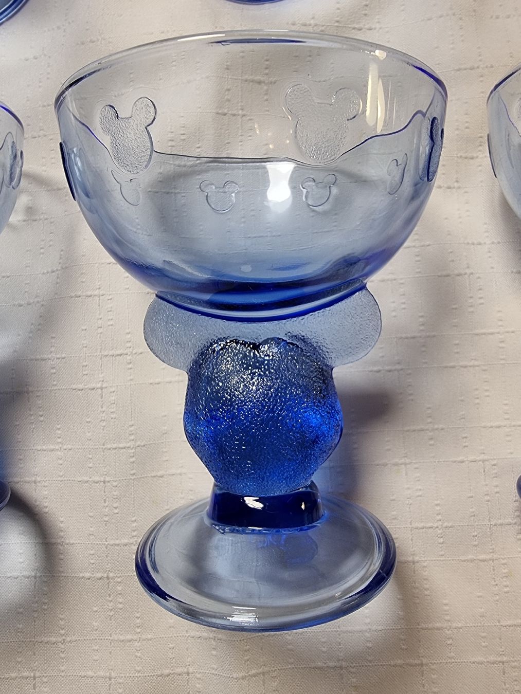 Gläser: 6 blaue Mickey Mouse Glas Eisbecher. – Gebraucht aus Helgisried von zuegli.24 4