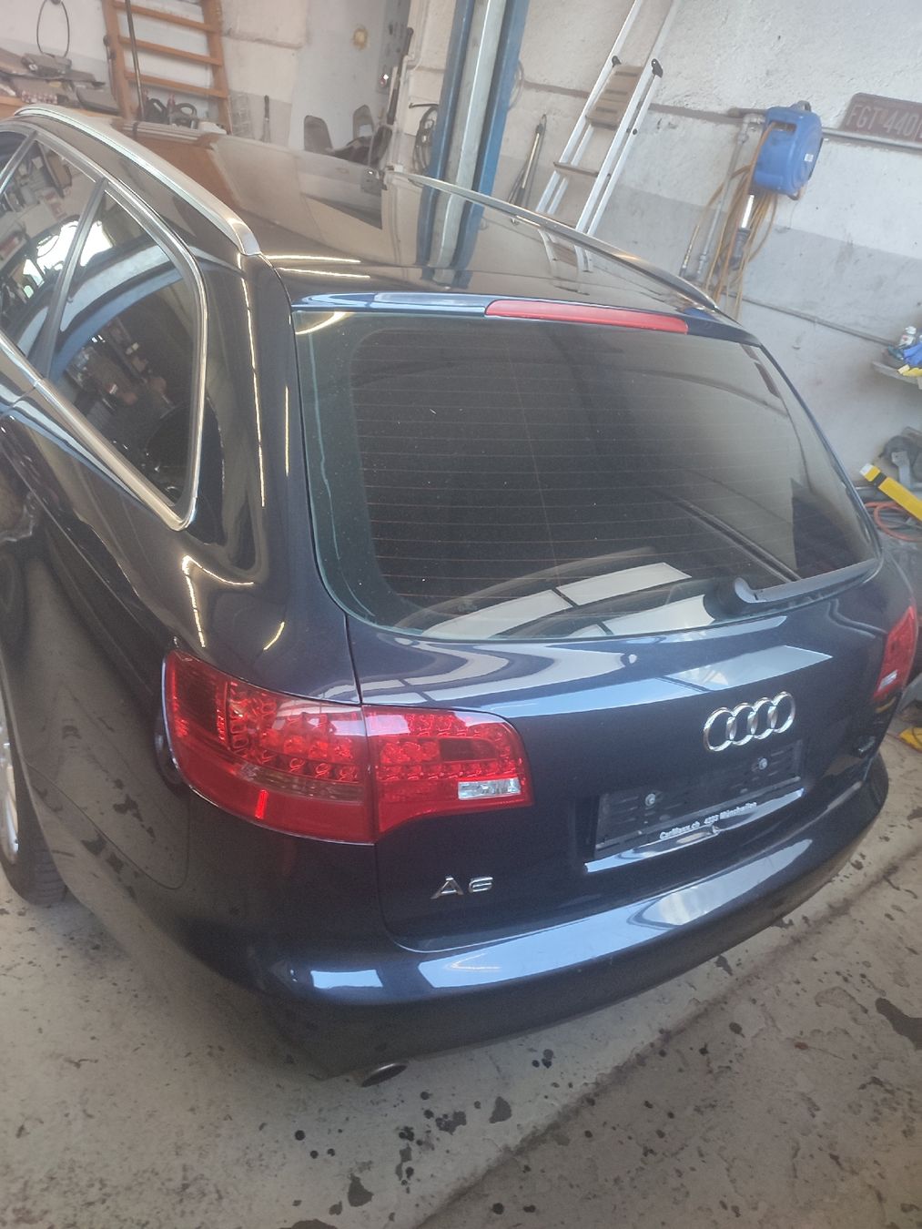 Audi Automobili: Audi A6 4F 2.4 V6 Benzin – Usato da Waltenschwil venduto da Bodensee84 2