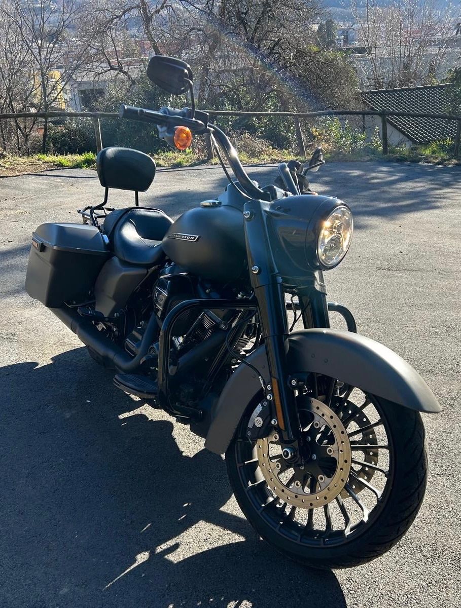 Harley-Davidson Touring: Harley-Davidson Road King Special – Usato da Novaggio venduto da WildSam 1