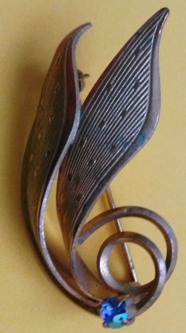 Spille & Fermagli: Schmuck, Brosche Form von Blättern, vintage, 7gr. schwer – Usato da Wohlen AG venduto da salamanderspielwaren