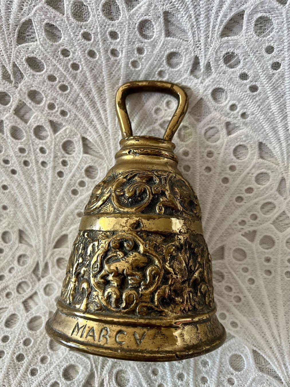 Campanacci mucche: Grosser Antiker Messing Glocke 1700 Gram – Usato da Frenkendorf venduto da Only1 1