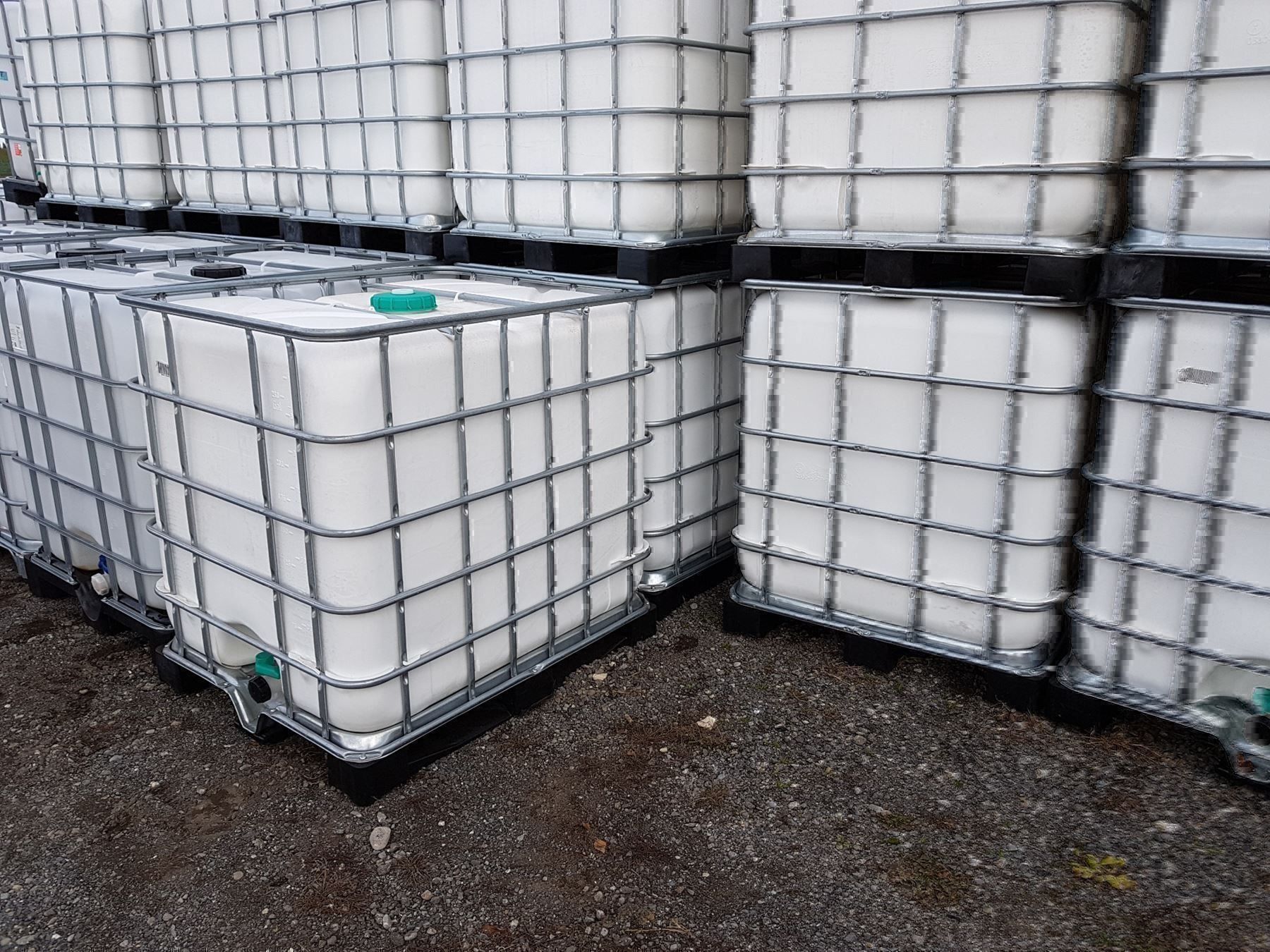 Tränken & Tröge: Wassertank IBC  1000 li – Gebraucht aus Neuenegg von Seppi18