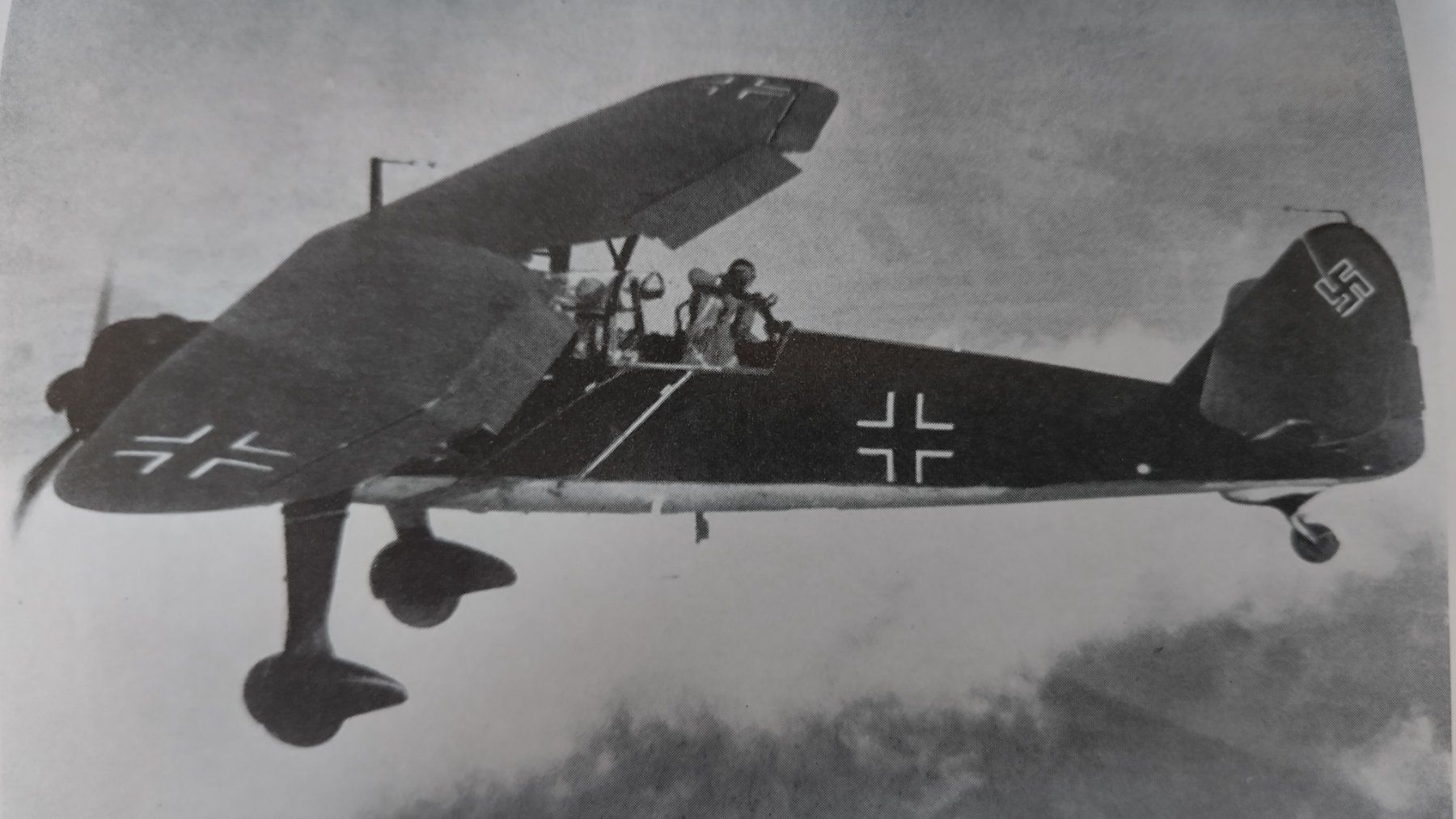 Libri: Die Luftwaffe / Flugzeug Buch 1944 / Werner Guldimann – Usato da Bellach venduto da JingleJerry