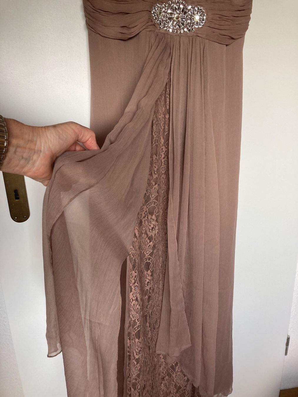 Vestiti: Festkleid – Usato da Freienwil venduto da ehrenberg7 4